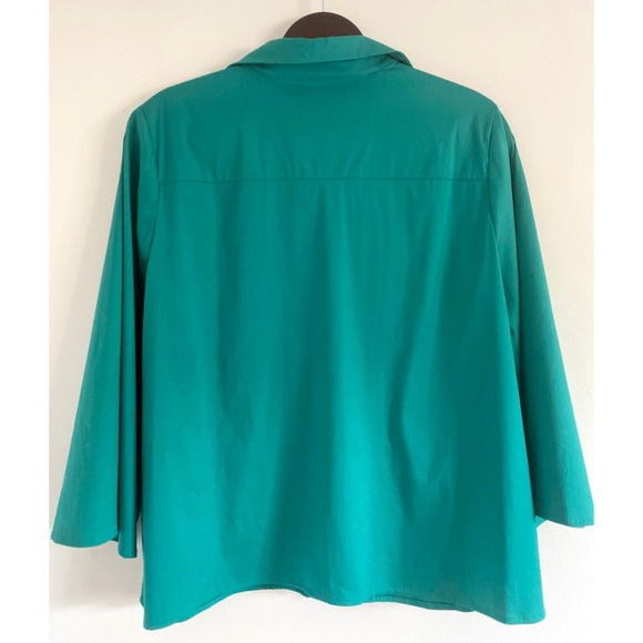 Chico's Women's Poplin Solid Cape Sleeve Shirt Ceramic Green Stretch NWT Size 8 - Picture 2 of 7